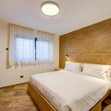 San Martin Holidays - Stay, Work & Fun 아파트호텔 4*